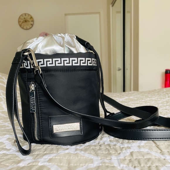 Versace Bucket crossbody bag - Picture 2 of 6
